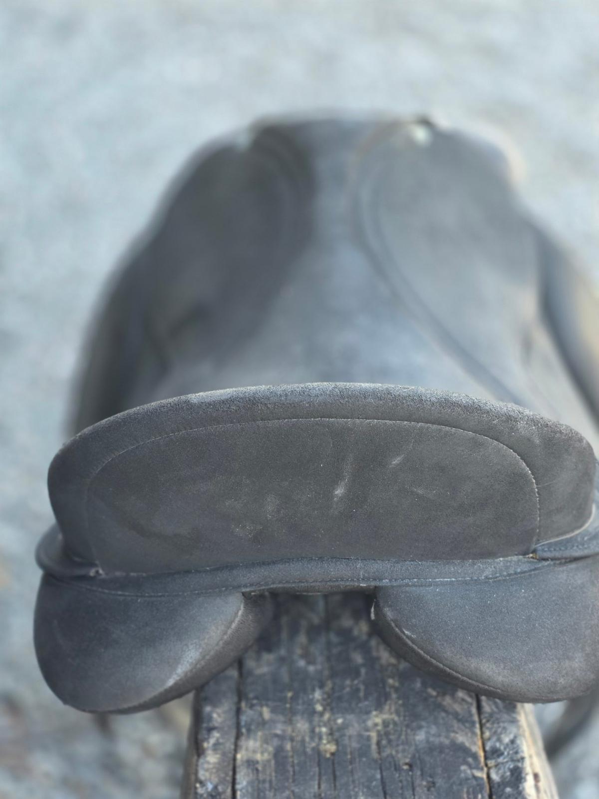 Wintec Isabell dressage saddle