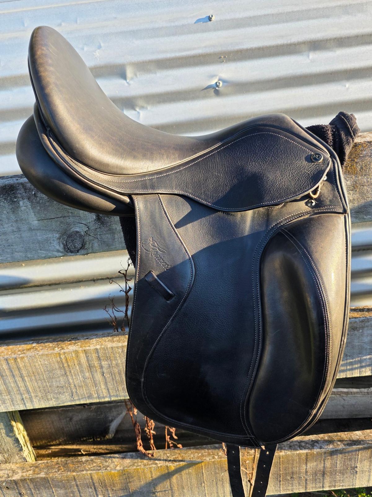 Trainer's Jessica Black 17" Dressage Saddle