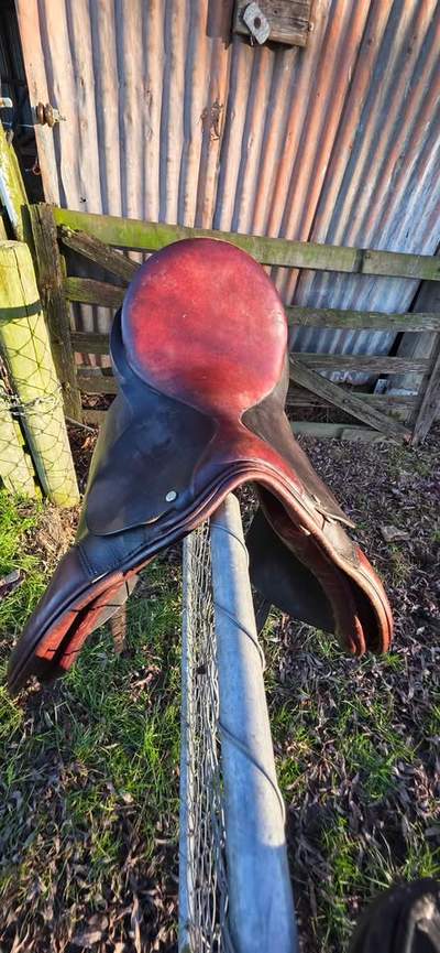 AMS Quorn - General Purpose Saddle 17.5" Seat - 14cm Gullet Measurement