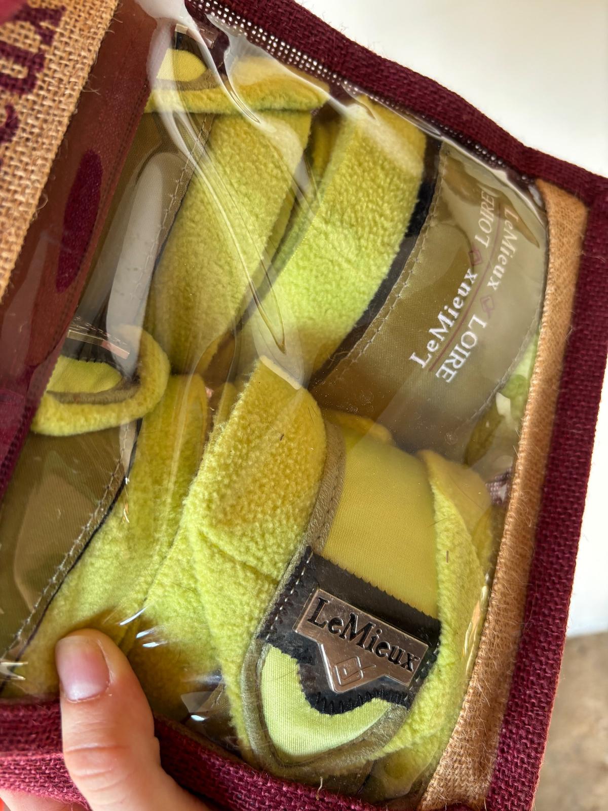 Le Mieux Kiwi Polo wraps