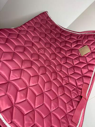 Berry PINK satin saddle pad full GP dressage horse pony BRAND NEW - general purpose numnah high wither sateen satin style