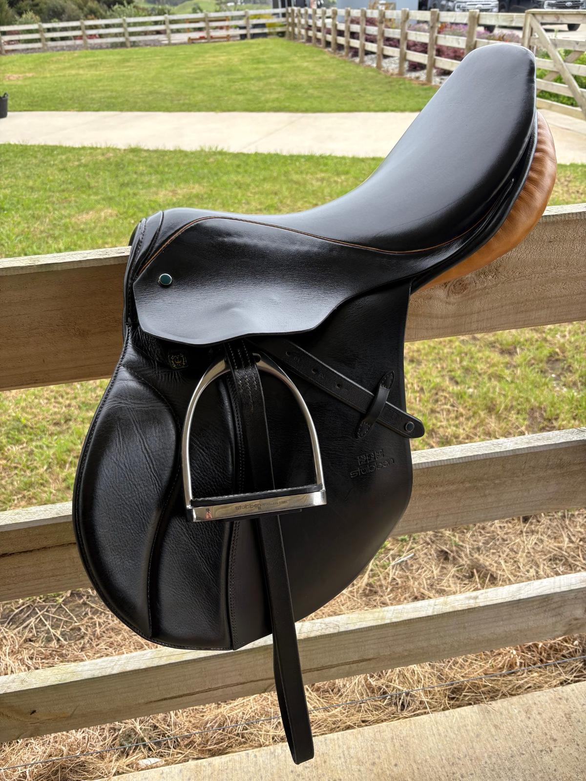17.5" seat Stubben saddle