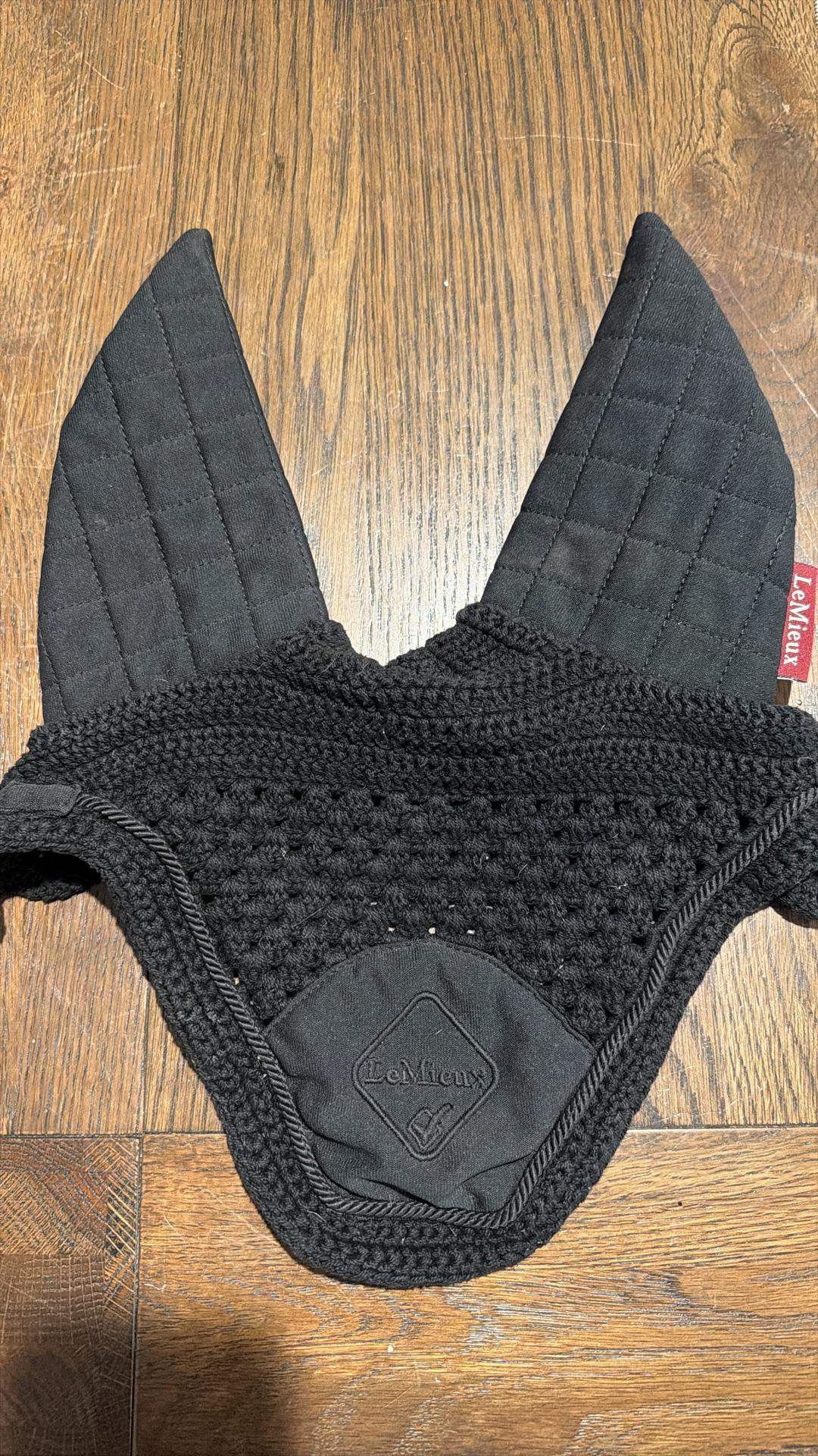 LeMieux soundproof bonnet